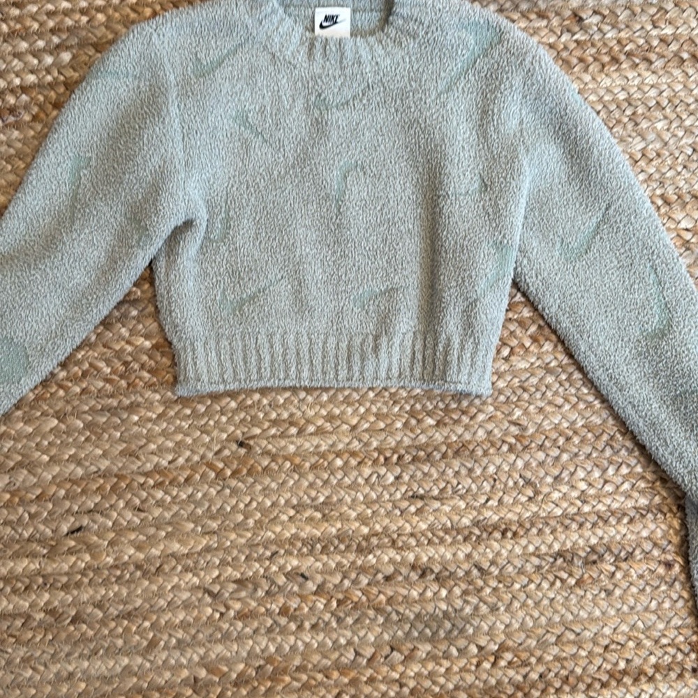 Nike Women's Light Green Crew Neck Sweater